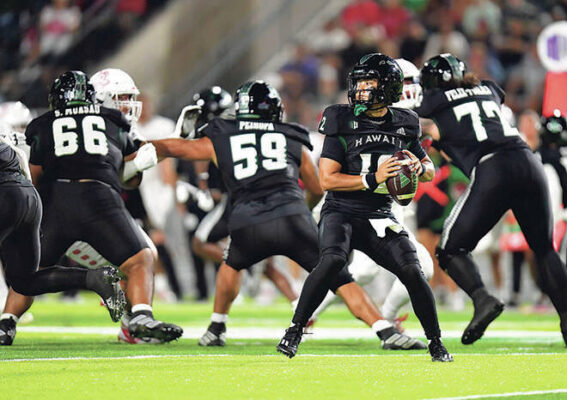 In first start, QB Micah Alejado leads Hawaii past New Mexico to close season