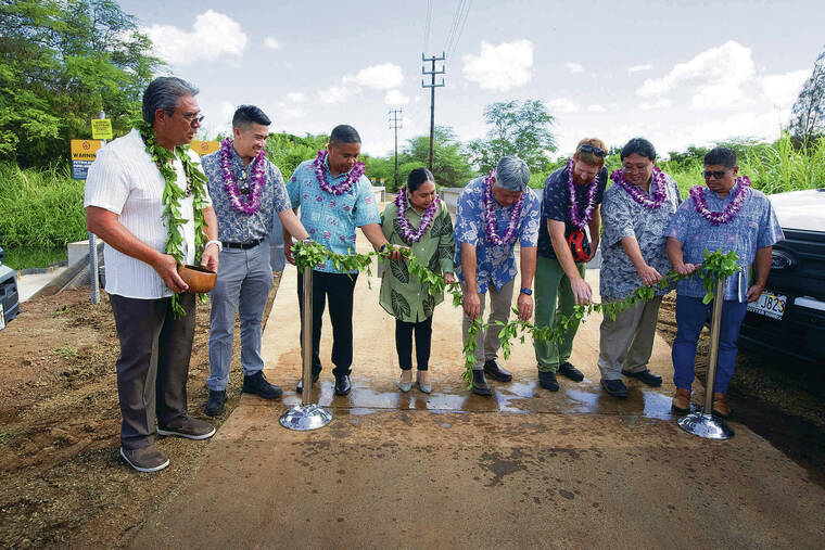 GEORGE F. LEE / GLEE@STARADVERTISER.COM
                                City and state lawmakers officially dedicated the Leeward Bikeway in Waipahu on Nov. 25. Among those who attended the ceremony were kahu Wendell Davis, left, state Sens. Brandon Elefante and Henry Aquino, state Rep. Rachele Lamosao, Ryan Nakata, Travis Counsell, Myles Mizokami and Council member Augie Tulba.