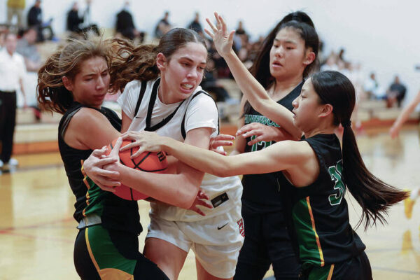 Long Island struts its stuff in ‘Iolani Classic semifinal