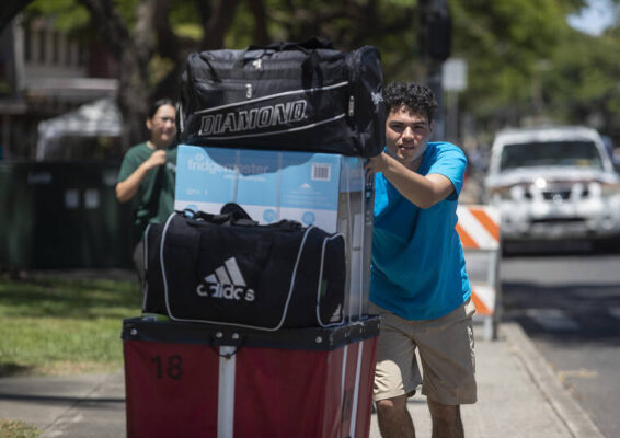 Heavy traffic expected as University of Hawaii students return